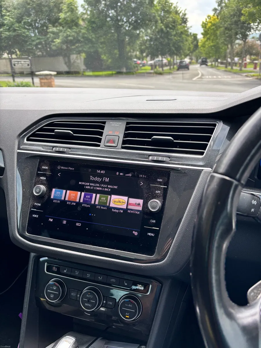 Volkswagen Tiguan. HIGHLINE AUTOMATIC - Image 3