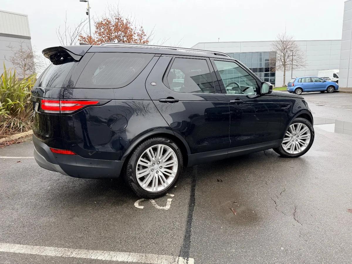 171 Land Rover Discovery 30 TDV6 1St Edition - Image 3