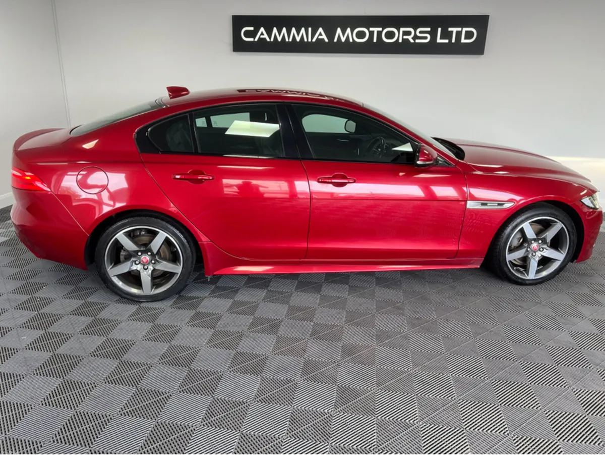 Jaguar XE *JAGUAR 2.0 D R-SPORT 180PS 4DR AUTO* *B - Image 4