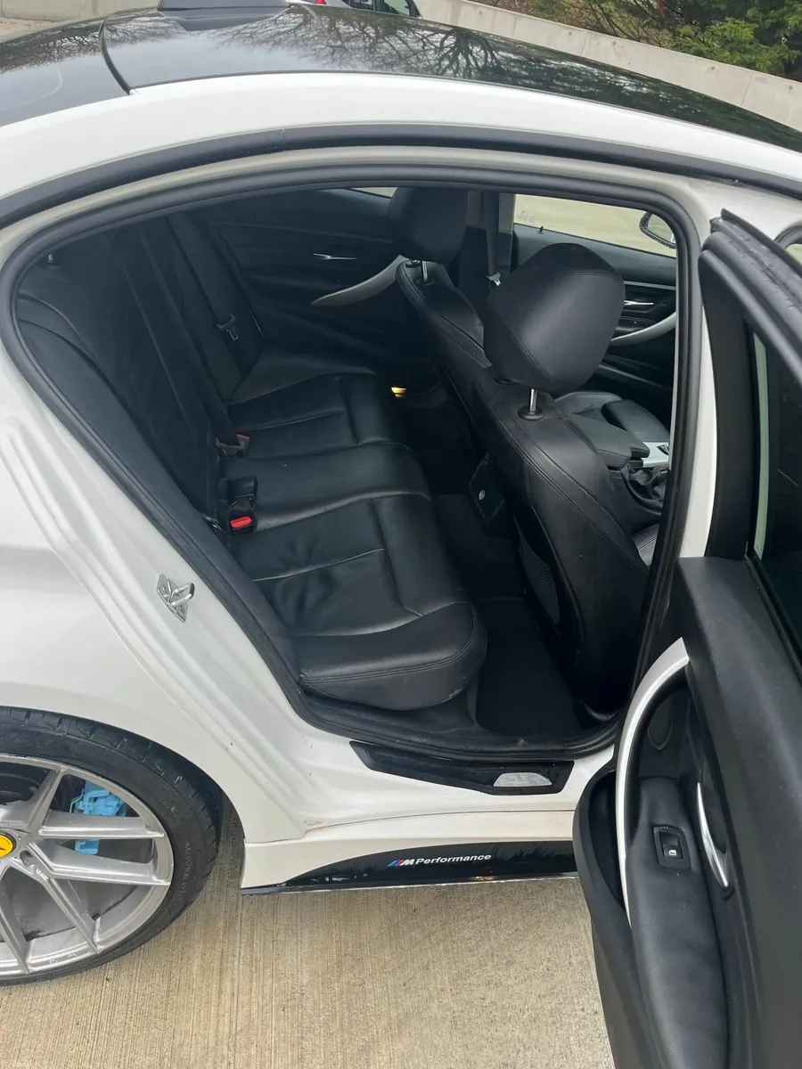 BMW 3-Series 2012 - Image 2