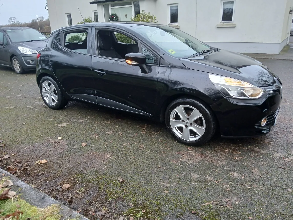 Renault Clio 2015 - Image 1