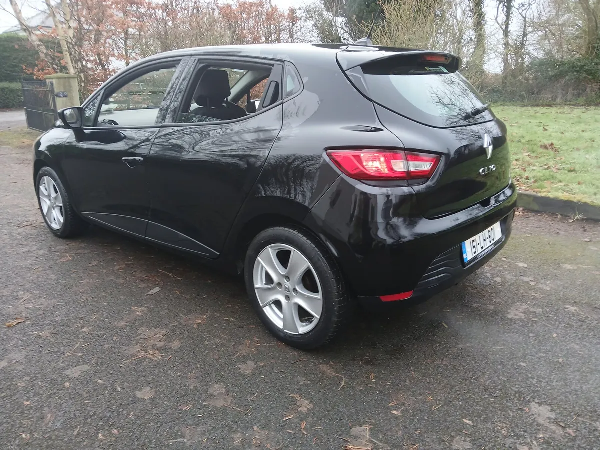Renault Clio 2015 - Image 4