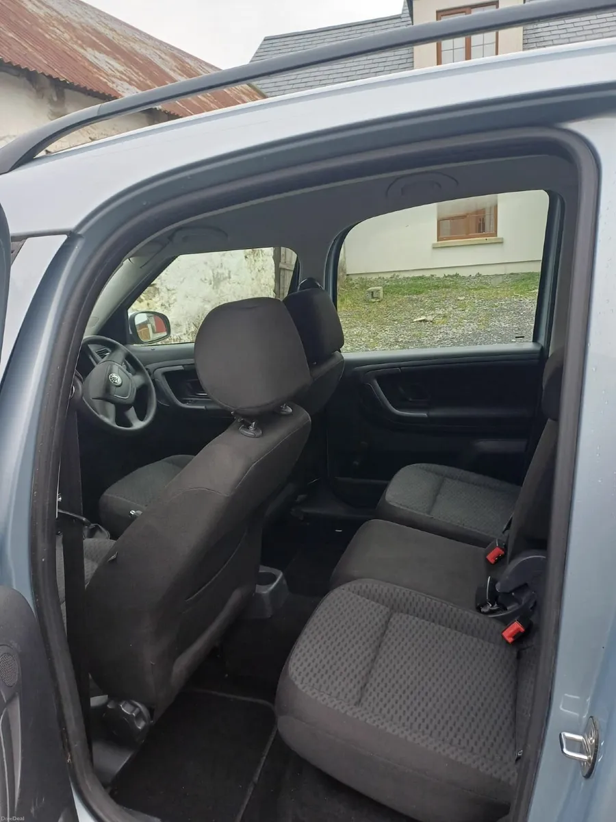 Skoda Roomster 2012 - Image 4