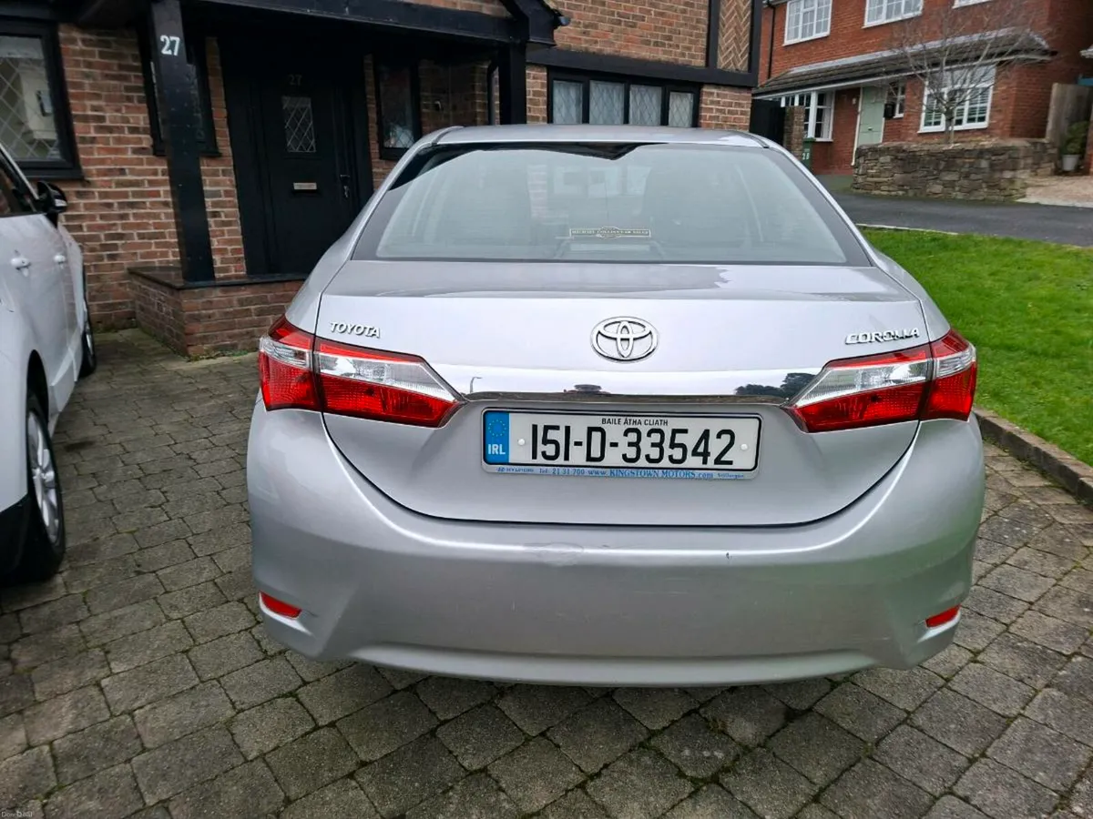 TOYOTA COROLLA 1.4 DIESEL SALOON 2015 VERY CLEAN - Image 3