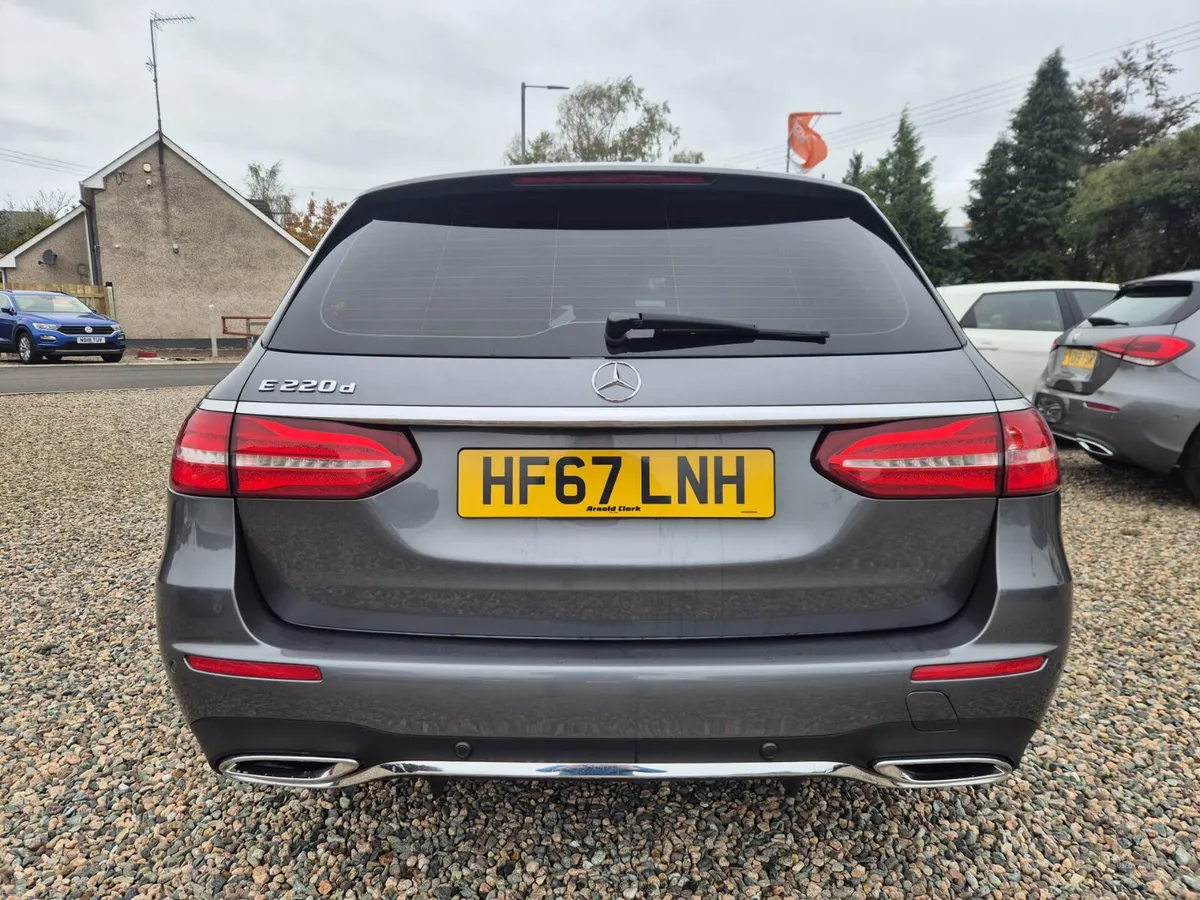 SEPT 2017 Mercedes-Benz E-Class AUTO - Image 4