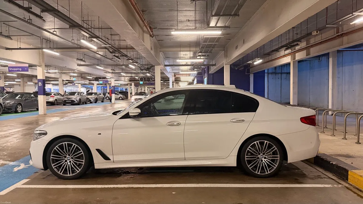 BMW 5 Series 523D M Sport HIGH SPEC LOW KMS - Image 4