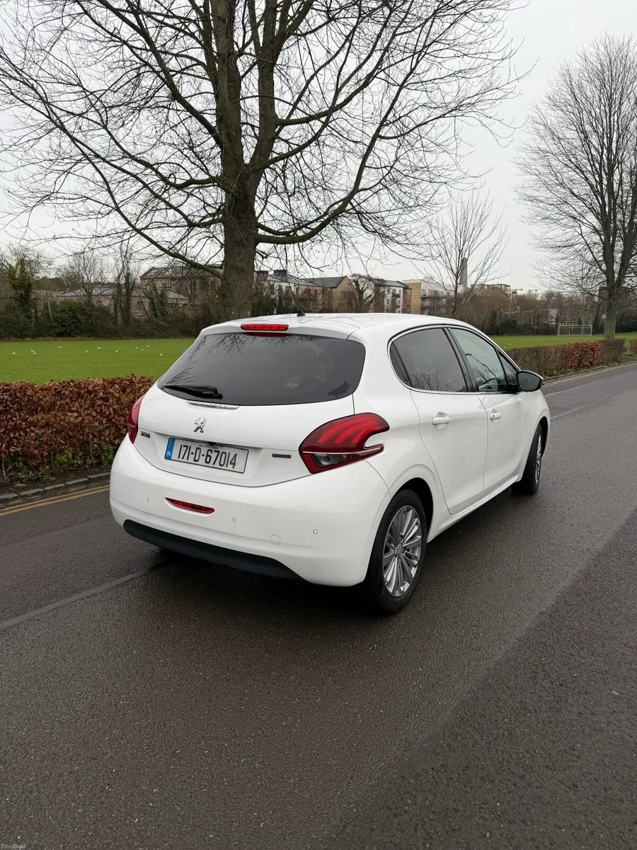 Peugeot 208 low mileage - Image 3