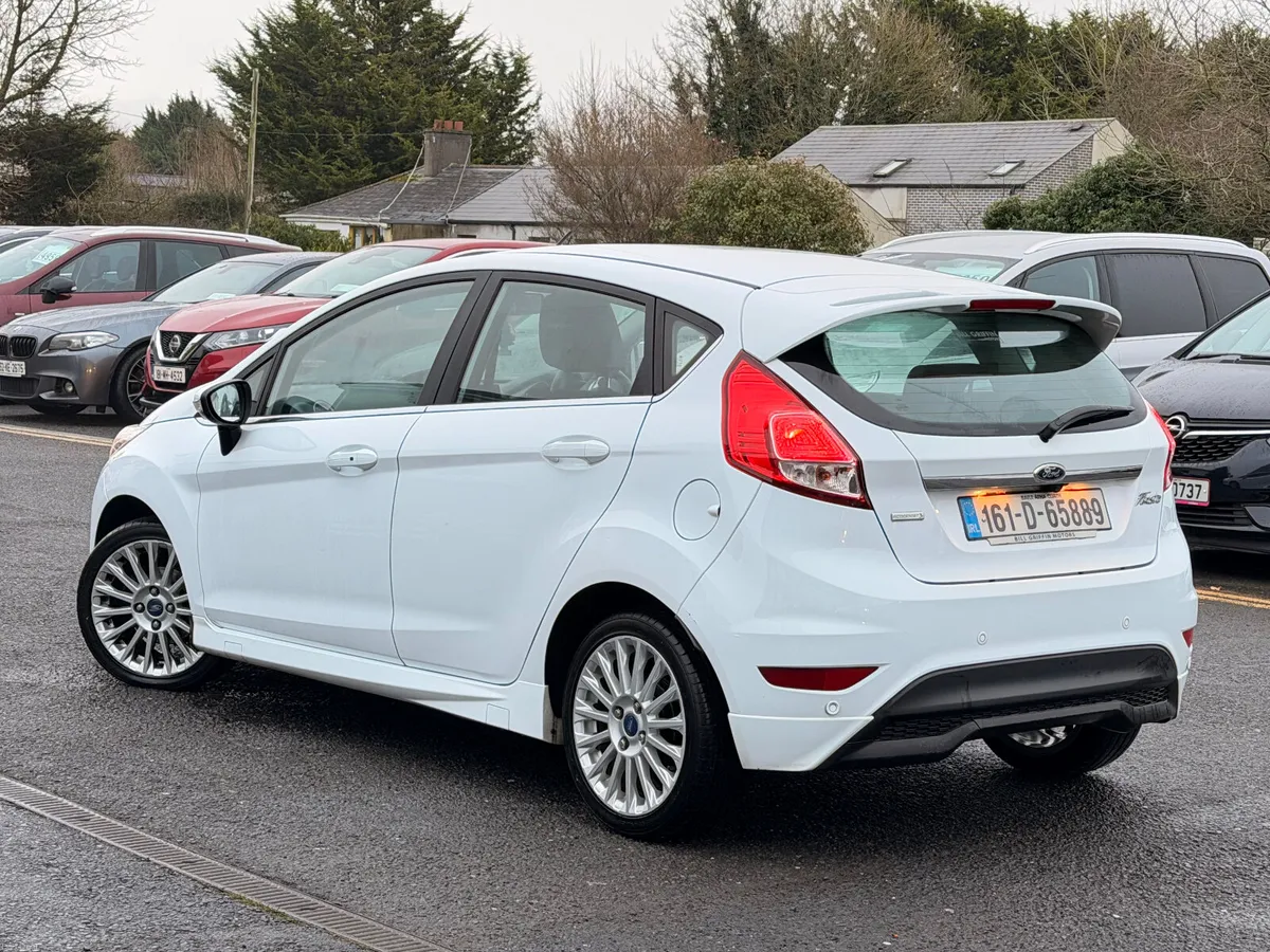 Ford Fiesta ZETEC 2016 automatic - Image 4