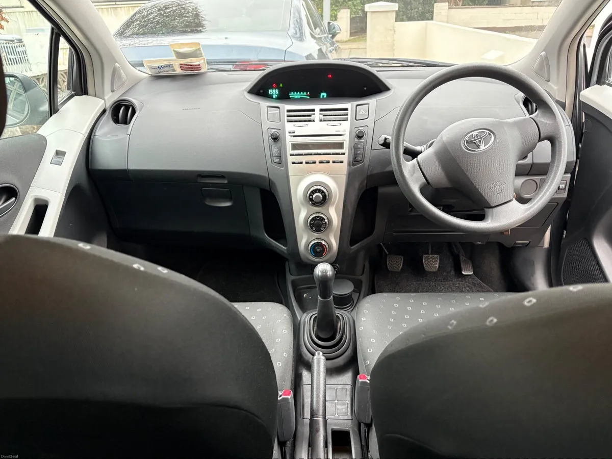 Toyota Yaris 2007 - Image 3