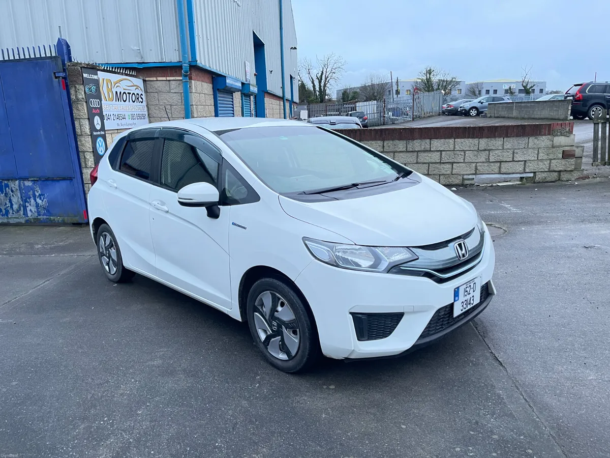2015,Honda FIT GP5 Hybrid 5DR Automatic, - Image 3