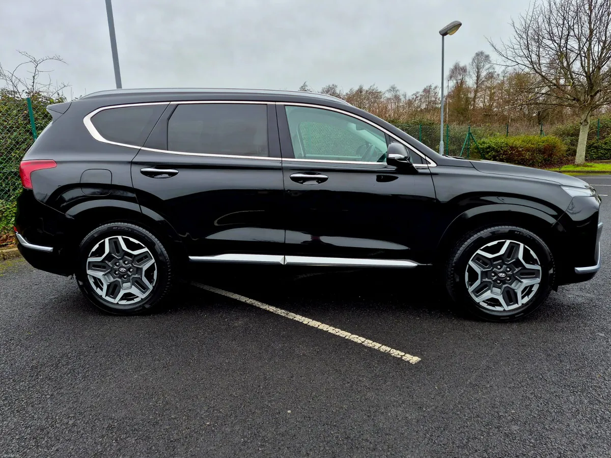 2022 HYUNDAI SANTA FE PHEV 7 SEATER AUTO PREMIUM - Image 5