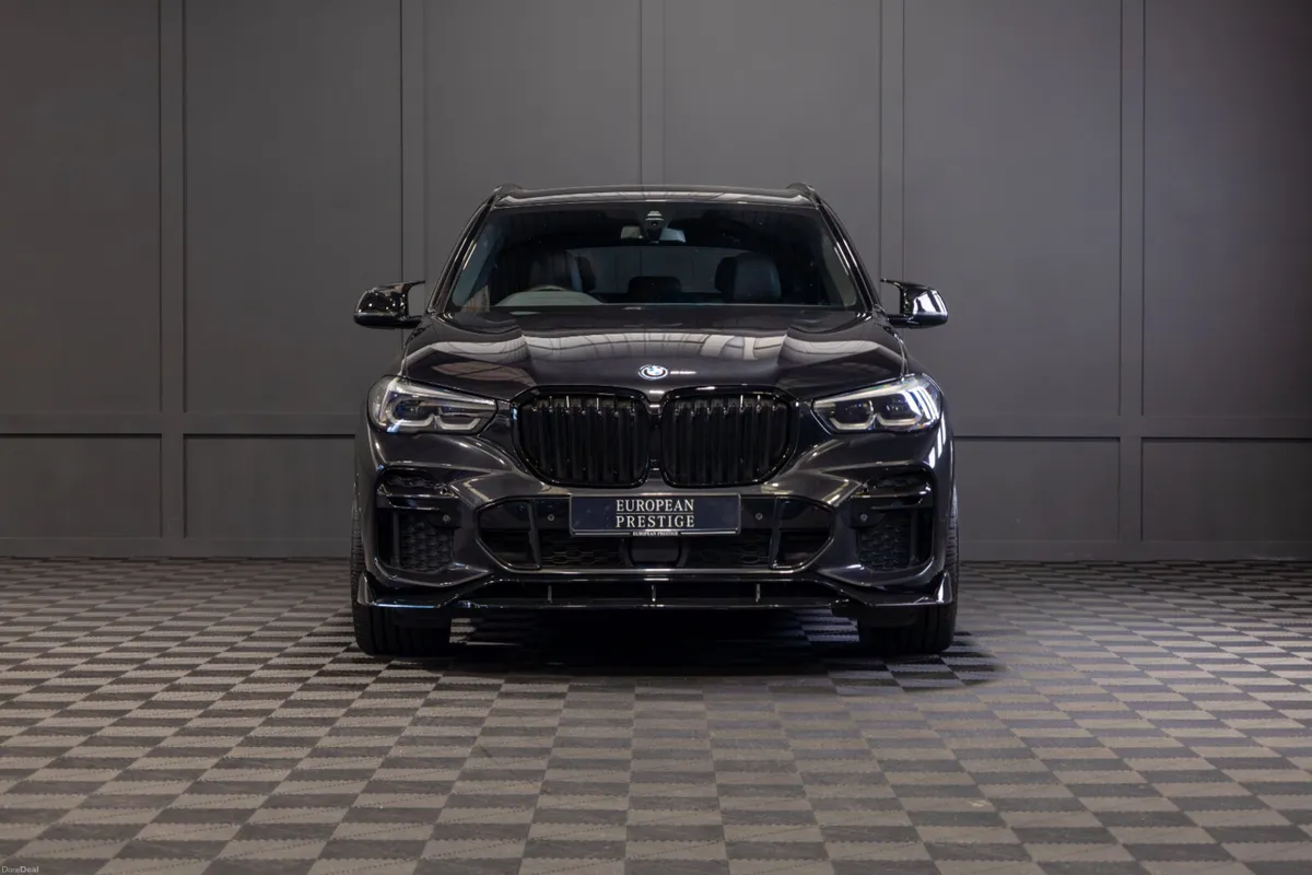 222 BMW X5 X-Drive 45e M-Sport - Image 2