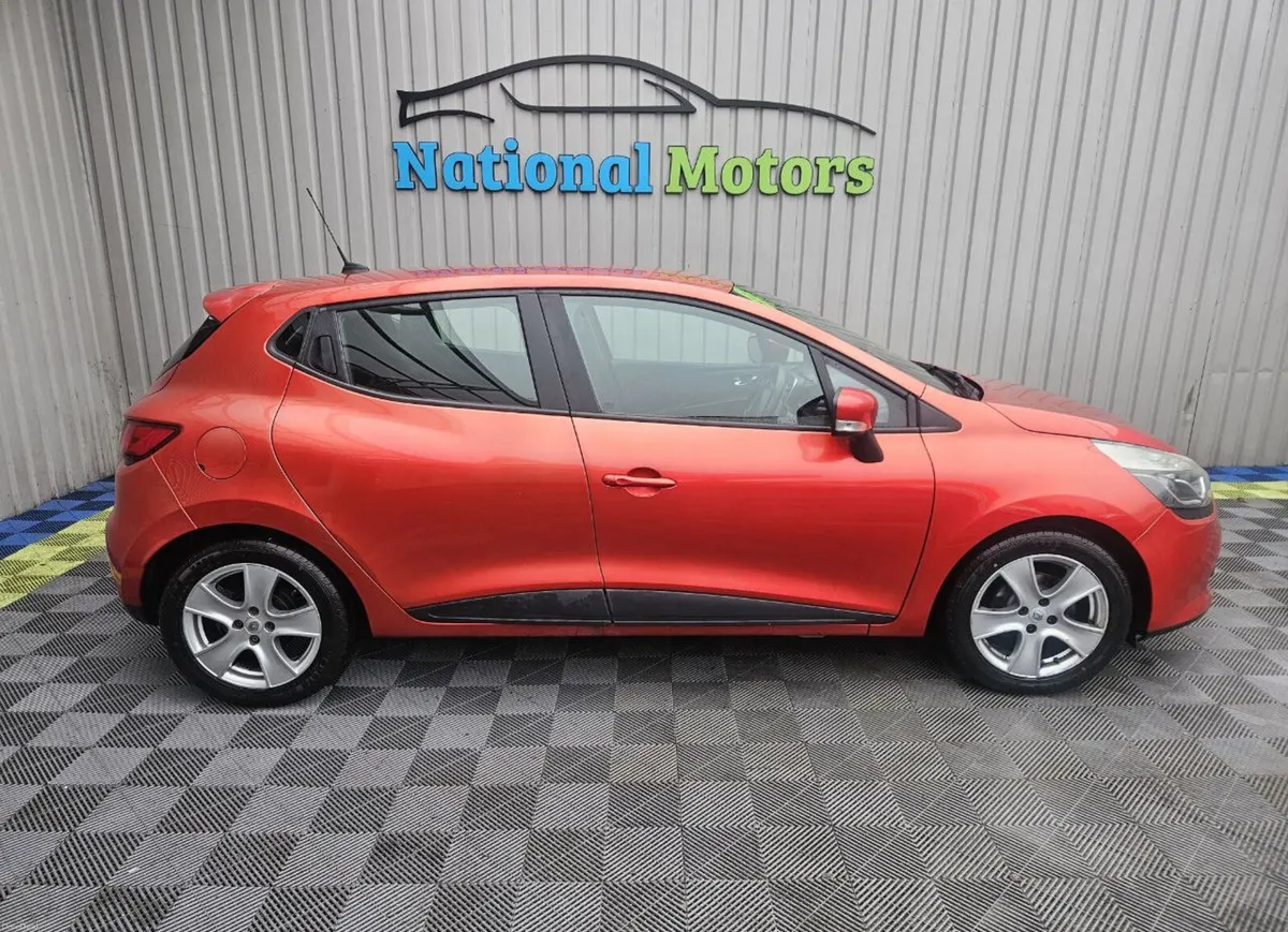 2015 Renault Clio 1.2 PETROL DYNAMIQUE NAV - Image 3