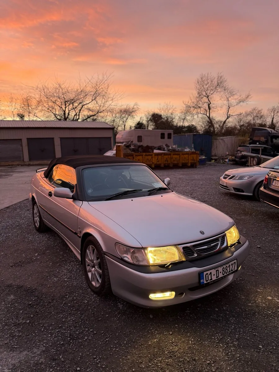 Saab 93 convertible - Image 1
