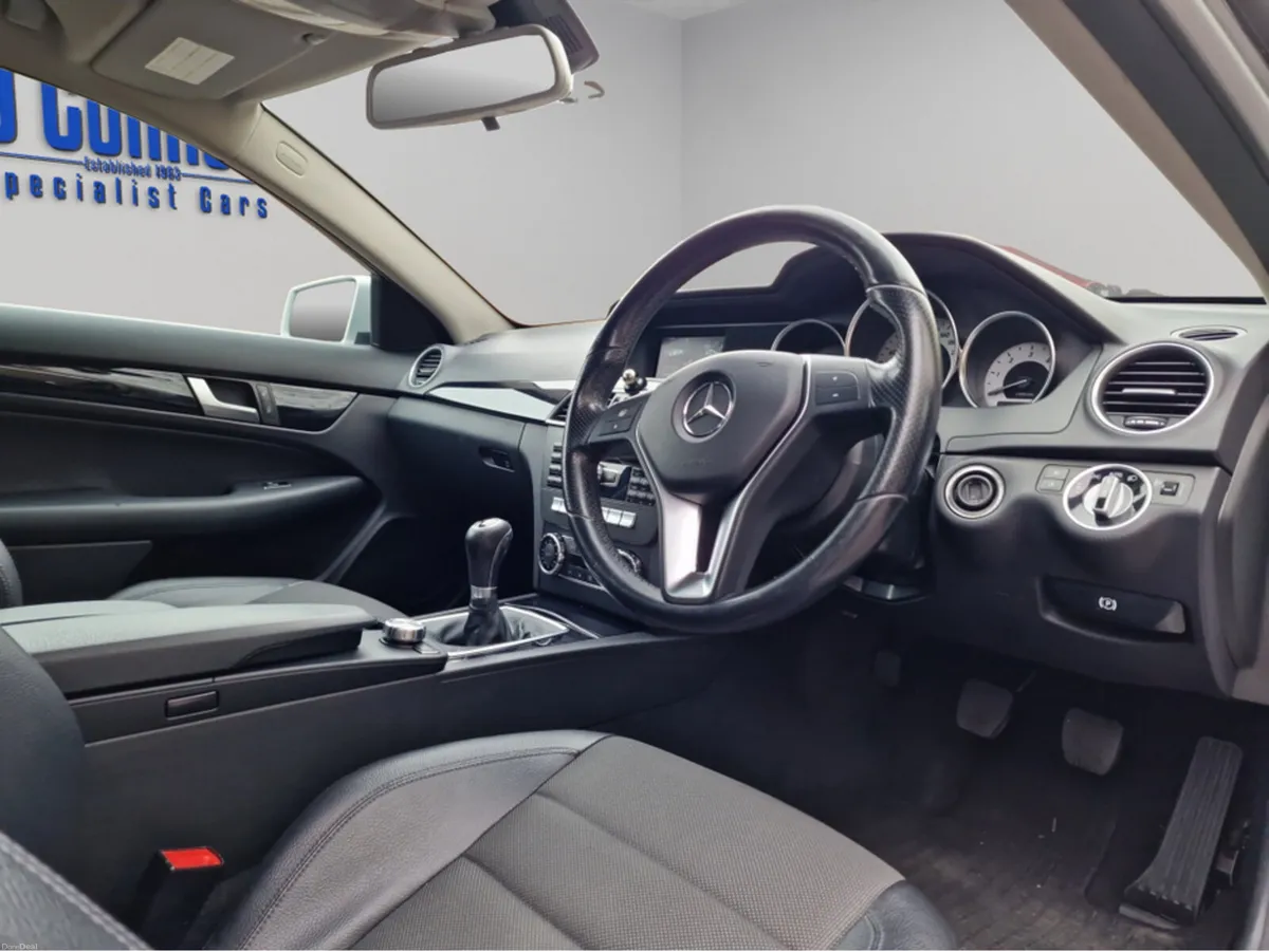 Mercedes-Benz C-Class C220 CDI COUPE *** ALLOYS ** - Image 4