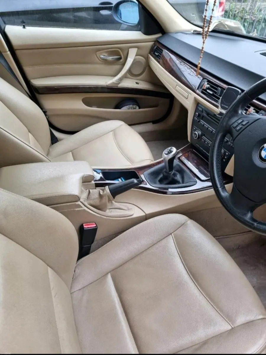 BMW 3 Series *NCT 09/26* - Image 2