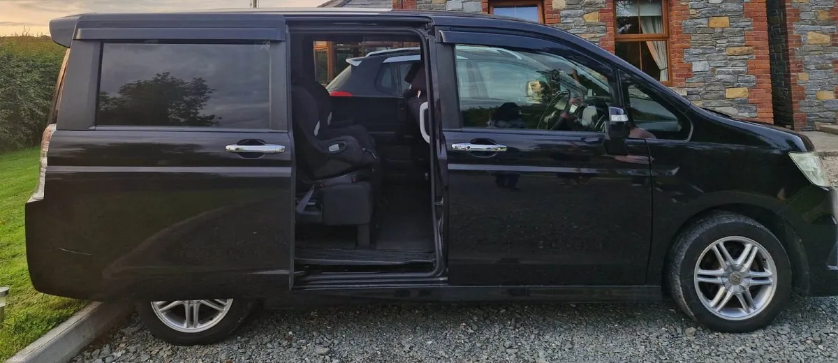 Honda Stepwagon 2012 - Image 3