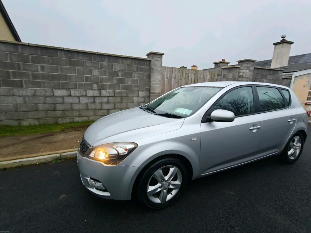 Kia Ceed 2012 1.6 diesel - Image 2