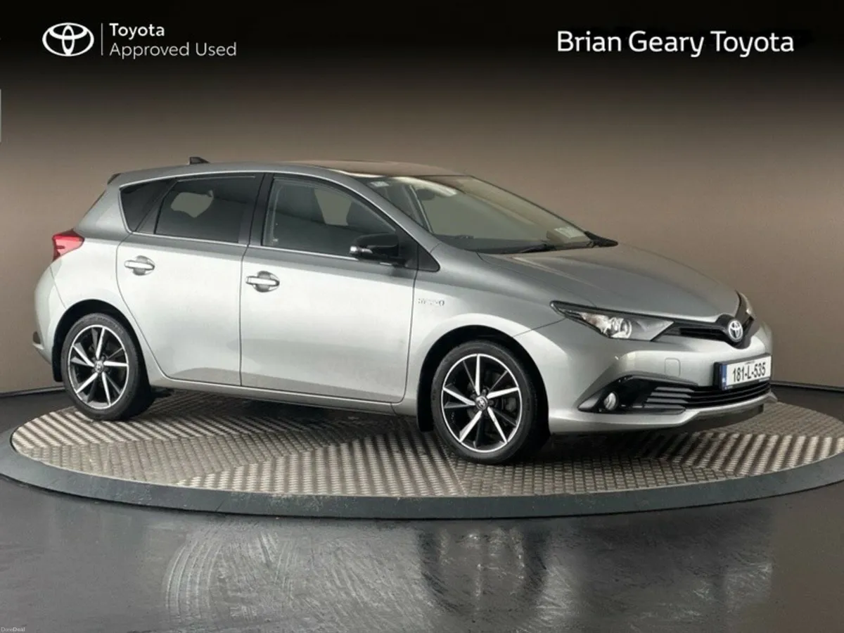 Toyota Auris HYBRID LUNA SPORT - Image 1