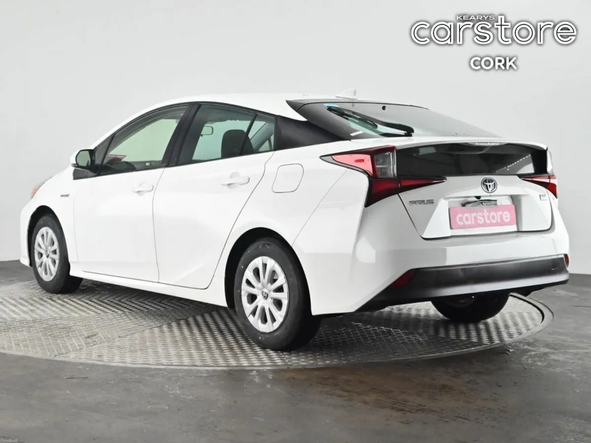 Toyota Prius 1.8 Hybrid Auto - Image 3