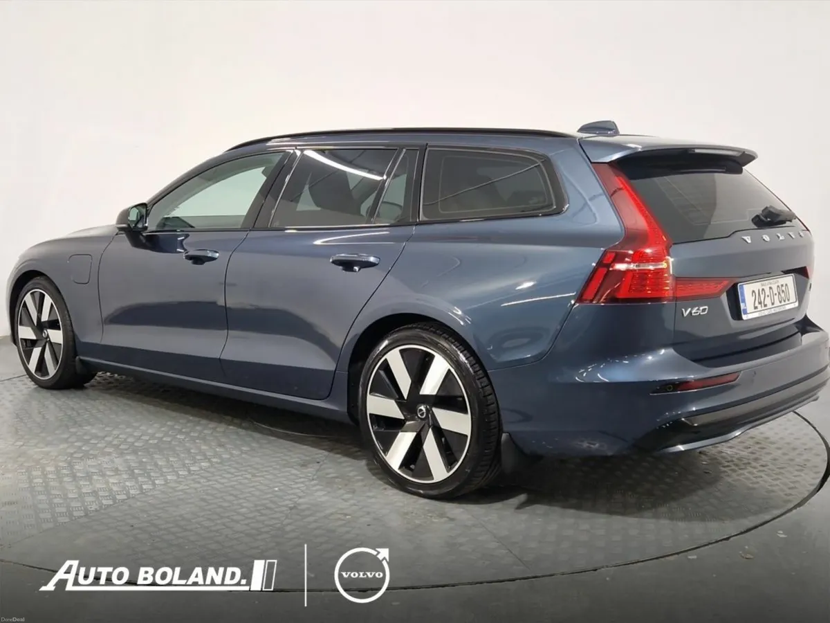 Volvo V60 T6 PHEV Plus Dark AWD - Image 3