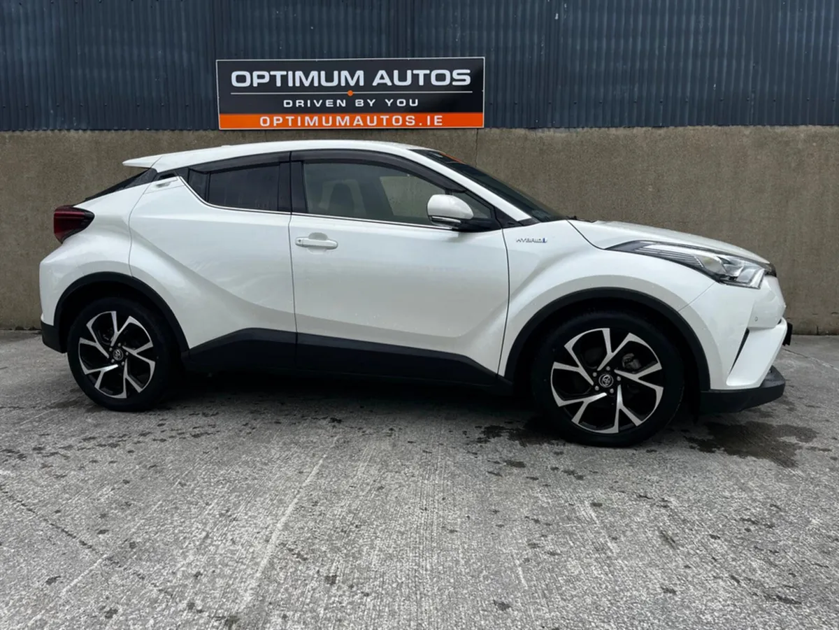 Toyota C-HR AUTOMATIC 1.8 HYBRID - Image 1