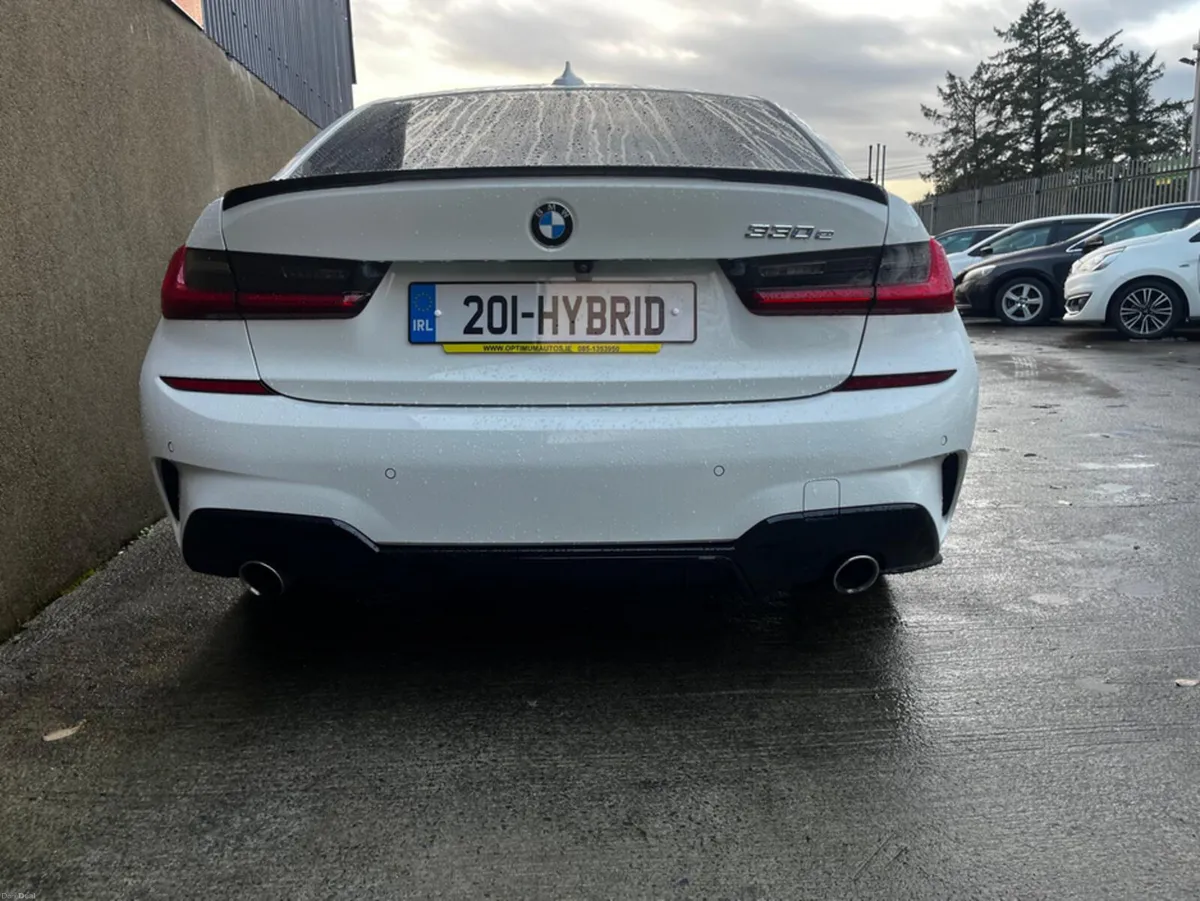 BMW 3-Series 330E M SPORT PLUG IN HYBRID m-perform - Image 3