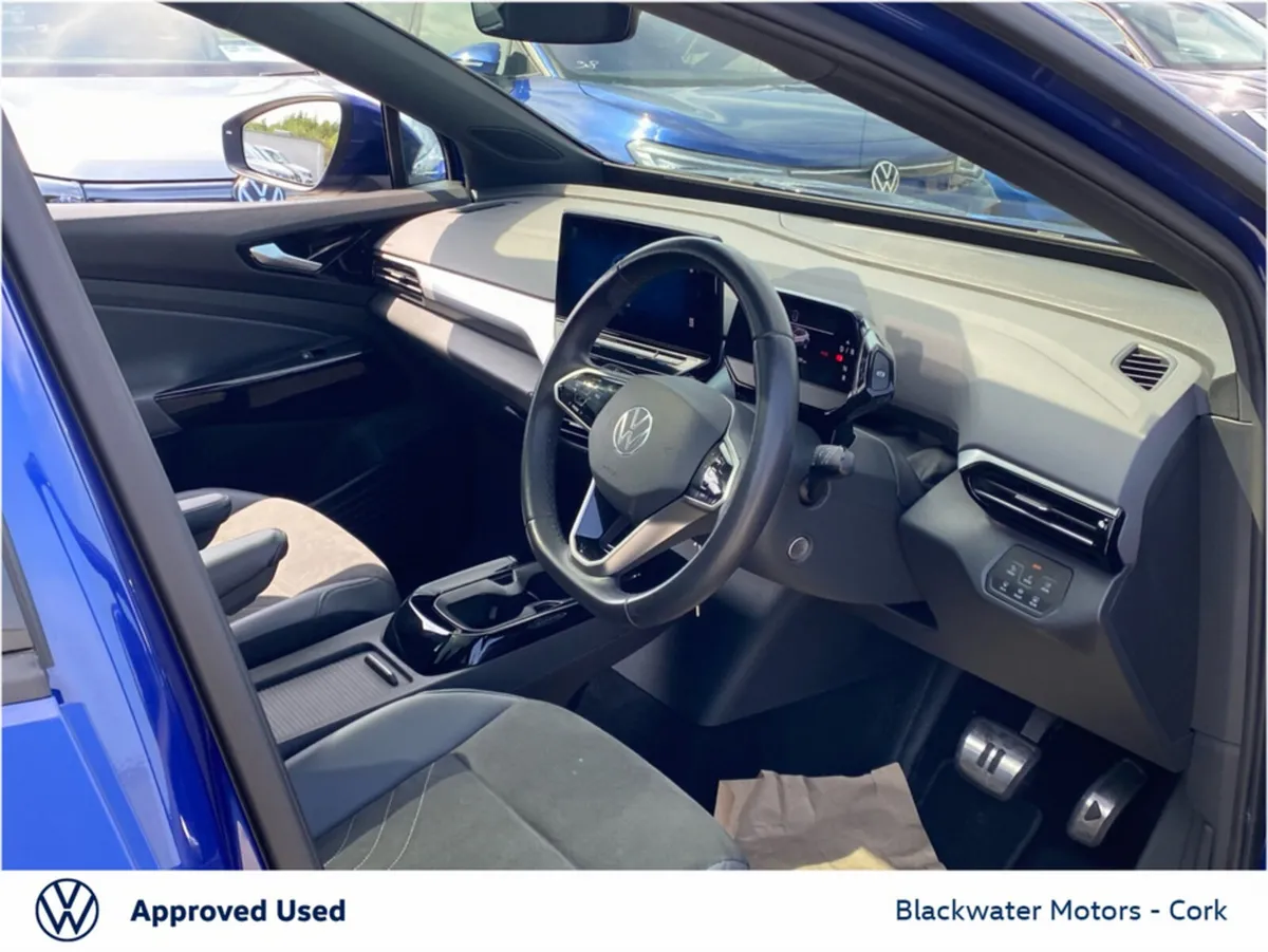 Volkswagen ID.4 77KWH 204BHP FAMILY WITH PANORAMIC - Image 4