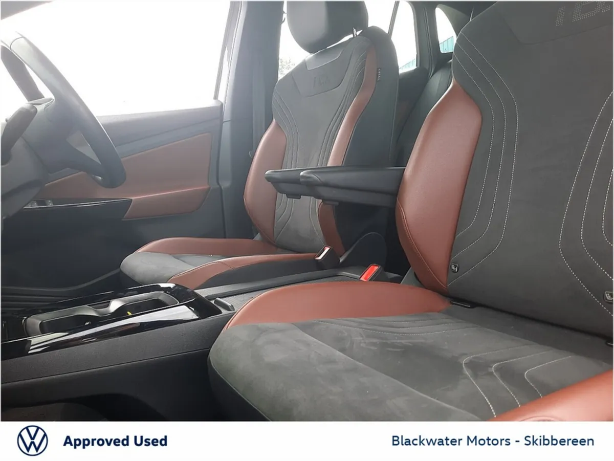 Volkswagen ID.4 CITY 52KWH 148BHP PURE - Image 4