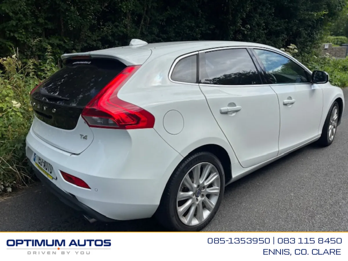 Volvo V40 T4 AUTOMATIC 1.6 PETROL - Image 3