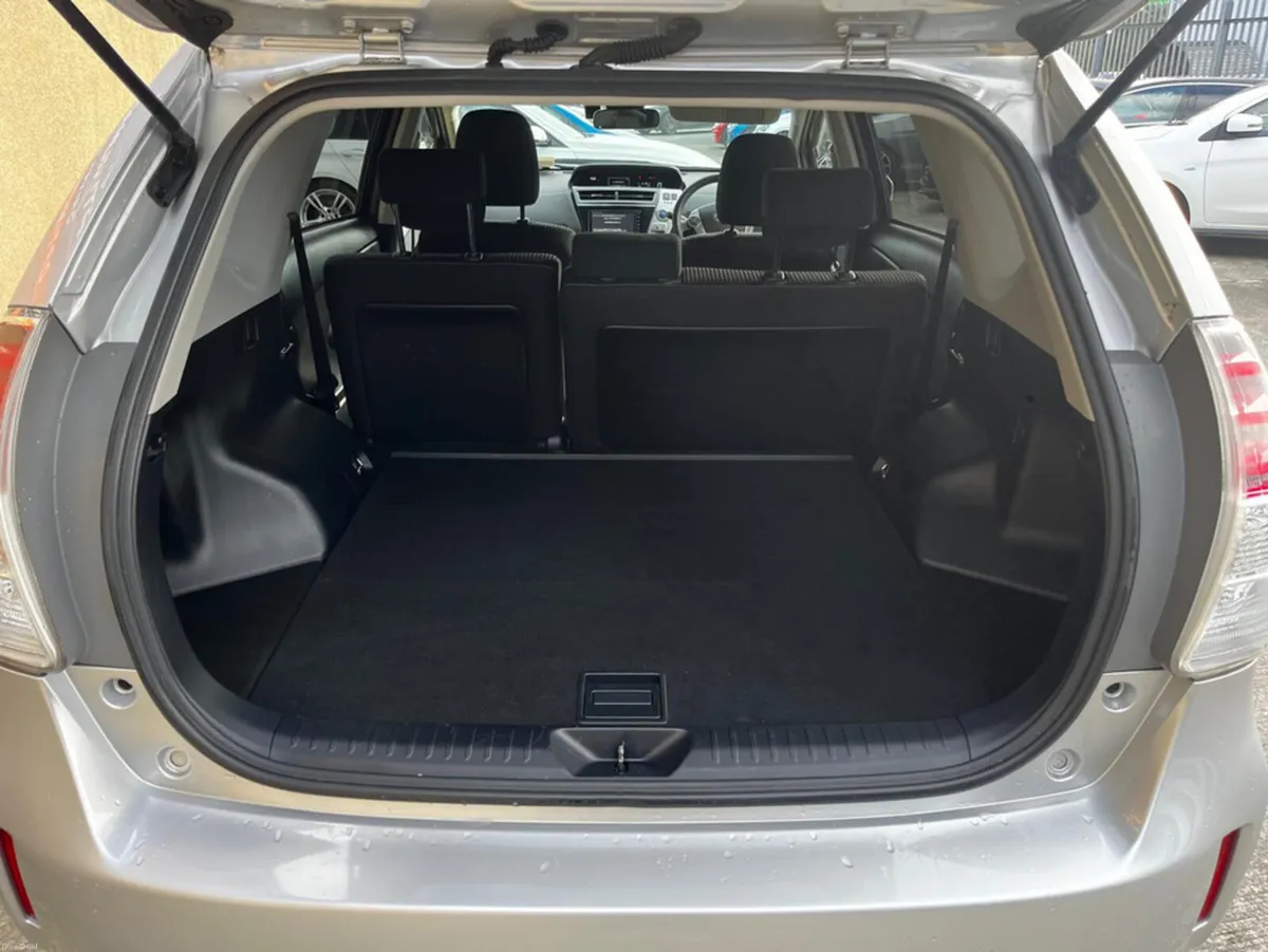 Toyota Prius Toyota Prius Alpha 1.8 self charging - Image 4