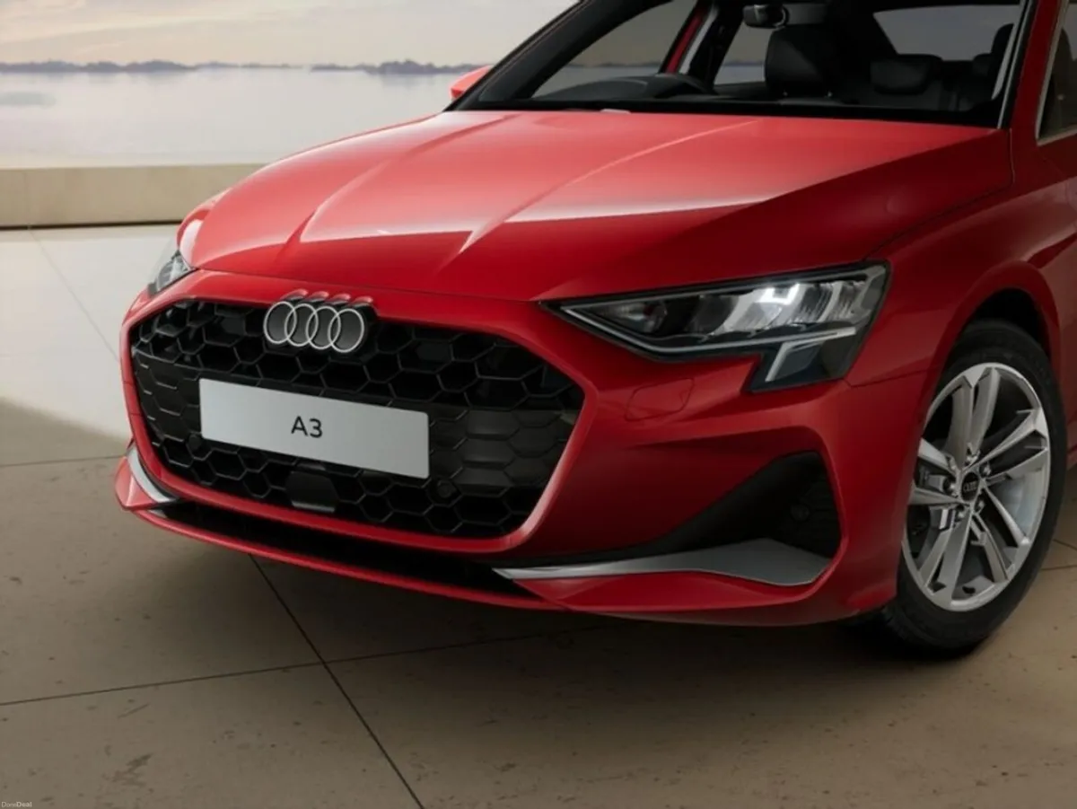 Audi A3 SALOON 30TFSI 115BHP SE WITH COMFORT PACK - Image 3