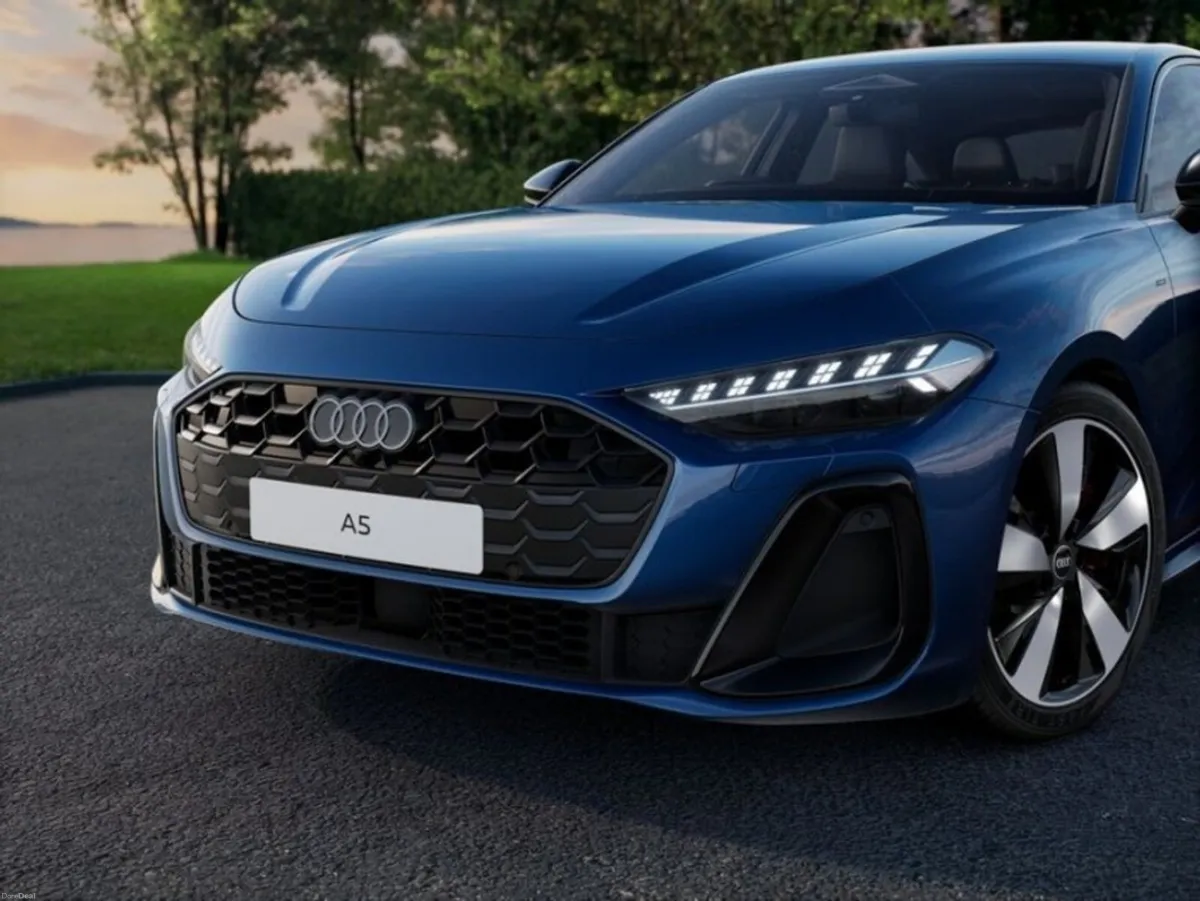 Audi A5 SEDAN S-LINE COMPETITION E-HYBRID QUATTRO - Image 3