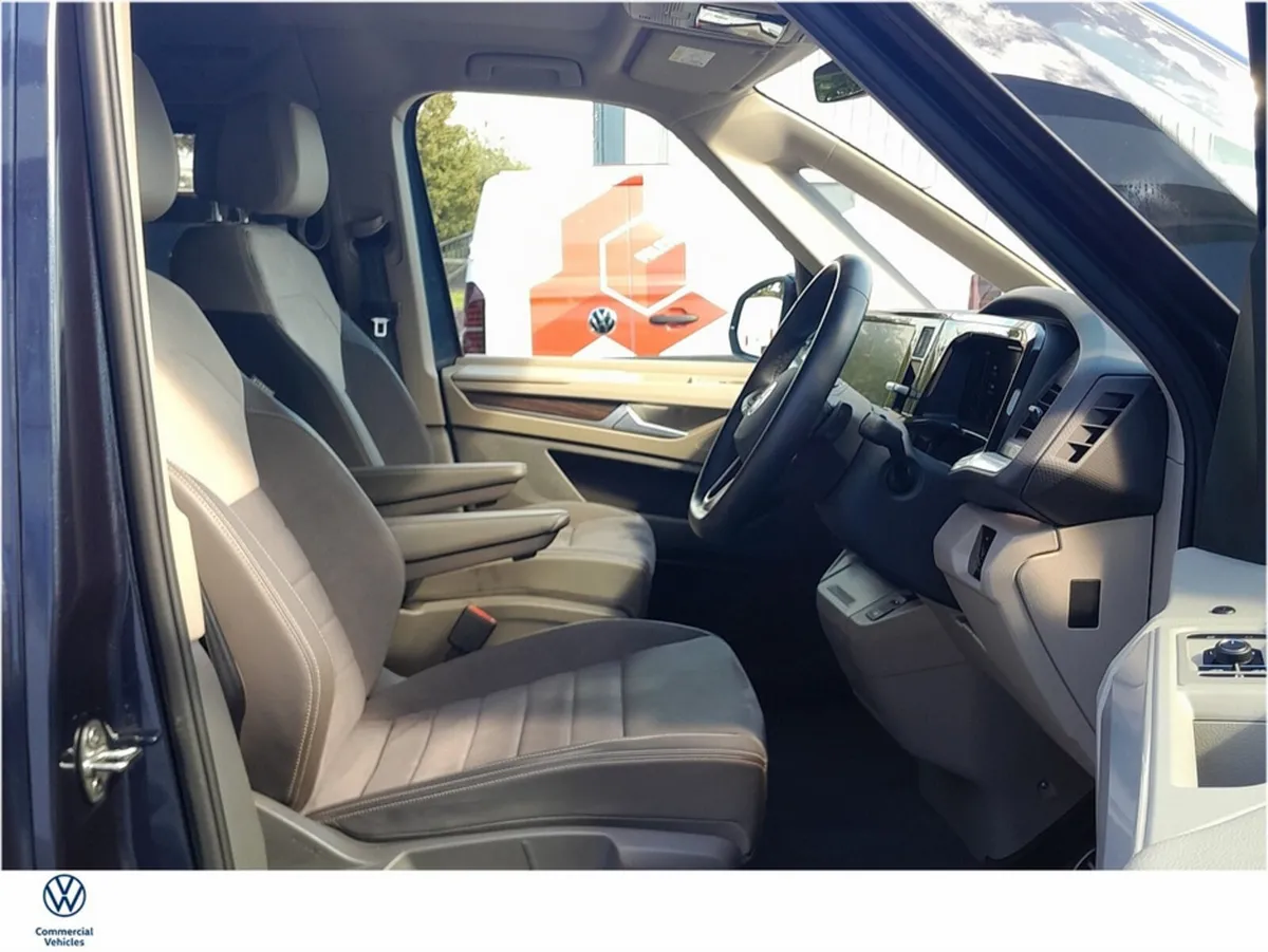 Volkswagen Multivan T7 STYLE PHEV 240HP A6A LOH - Image 3