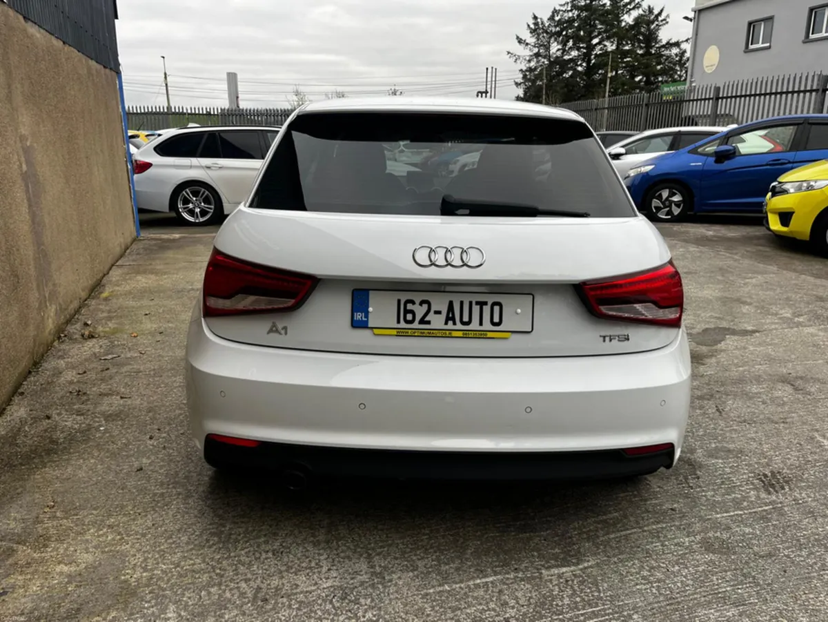 Audi A1 Audi A1 1.4 TFSI S-Tronic 17" alloys sport - Image 4