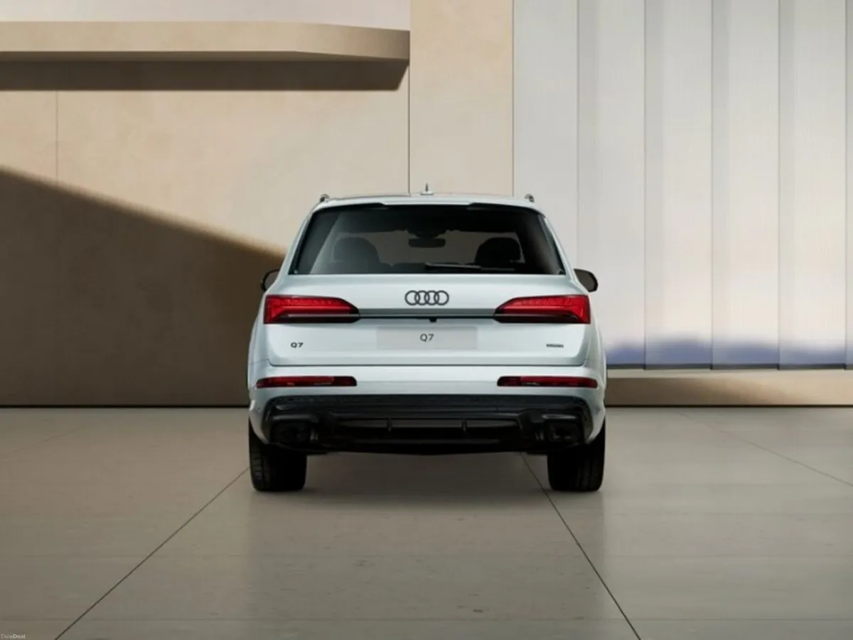 Audi Q7 SUV COMPETITION 60TFSI E QUATTRO AUTOMATIC - Image 6