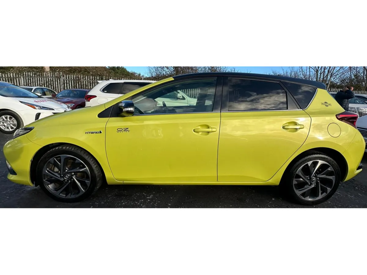 Toyota Auris 1.8L Petrol-Hybrid Automatic (1913) - Image 4