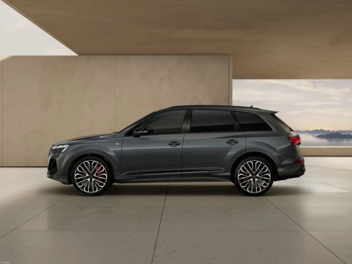 Audi Q7 SUV S-LINE TDI QUATTRO AUTOMATIC WITH COMF - Image 4