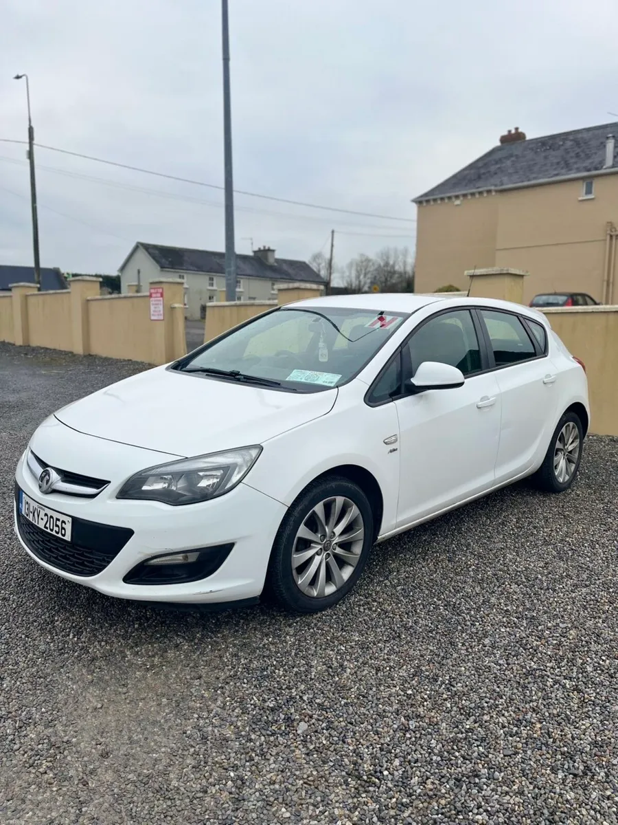 **Vauxhall Astra 1.4 Petrol** LONG NCT - Image 4