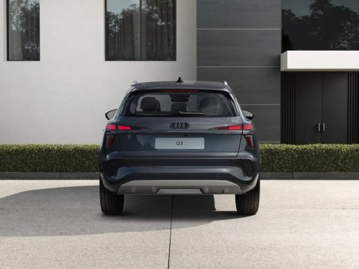 Audi Q3 SUV 1.5TDI 150BHP SE AUTOMATIC WITH COMFOR - Image 6