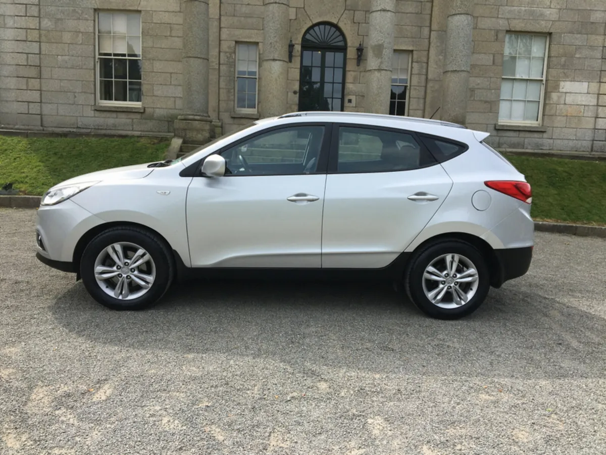 Hyundai ix35 1.7 EXECUTIVE 4DR - Image 4