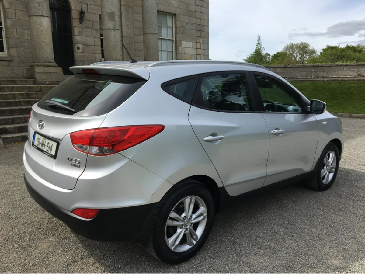 Hyundai ix35 1.7 EXECUTIVE 4DR - Image 2