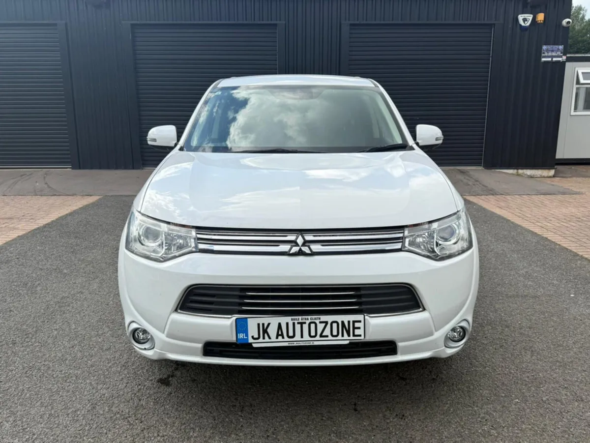 Mitsubishi Outlander 2.0 PHEV G HYBRID 4WD - Image 2