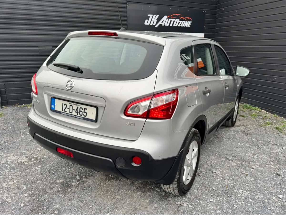 Nissan Qashqai 1.5 XE 5DR DSL - Image 4