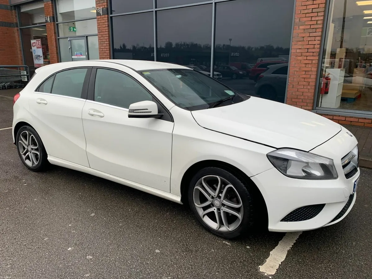 Mercedes-Benz A-Class 2014 - Image 2