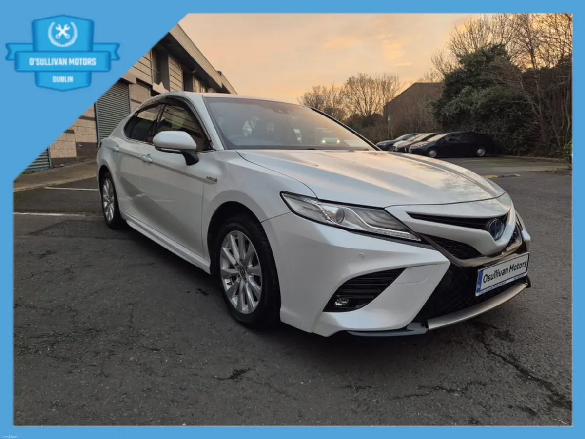 Toyota Camry /2020/2.5 PETROL HYBRID/AUTOMATIC - Image 3
