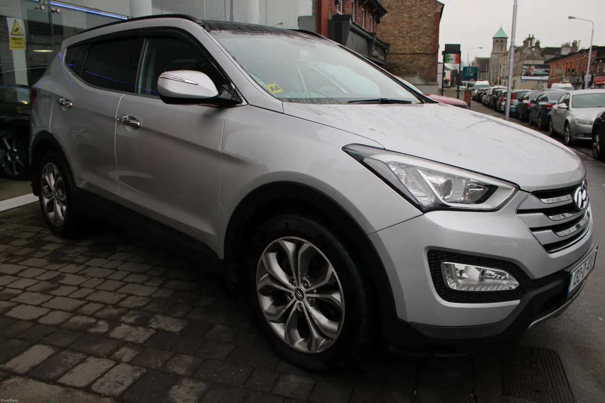 Hyundai Santa Fe 4WD AUTOMATIC 2013 *FSH* - Image 2