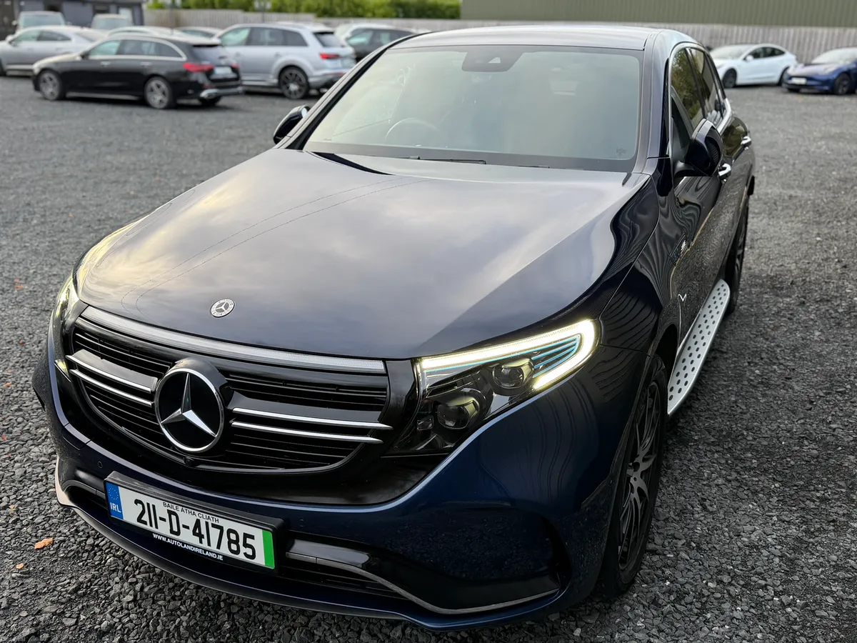 211 Mercedes EQC 400 Amg Line  4 Matic - Image 6
