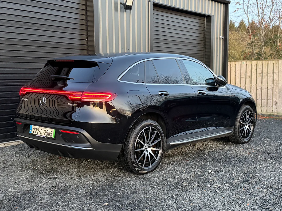 222 Mercedes-Benz EQC 400 Amg Line - Image 3