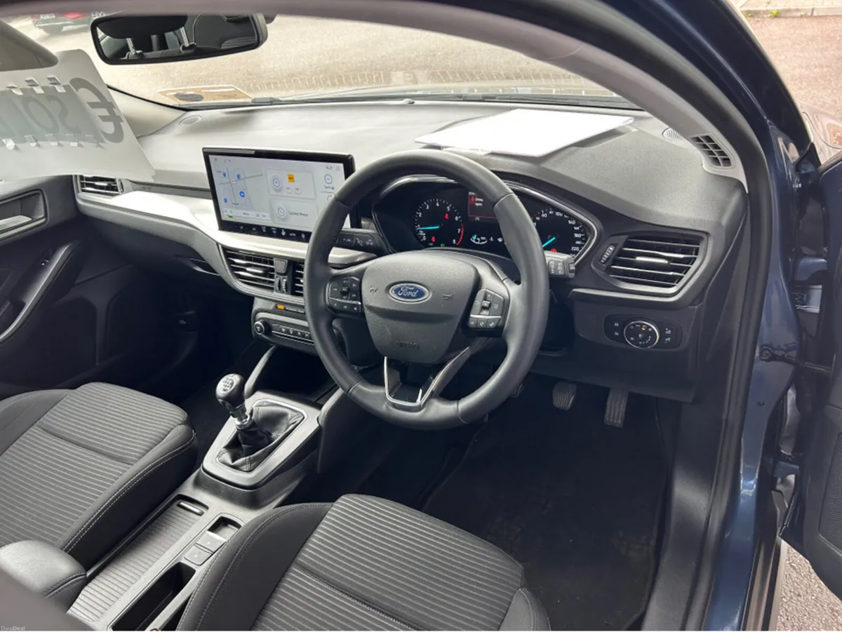 Ford Focus TITANIUM 5W 1.0T 1 - Image 5